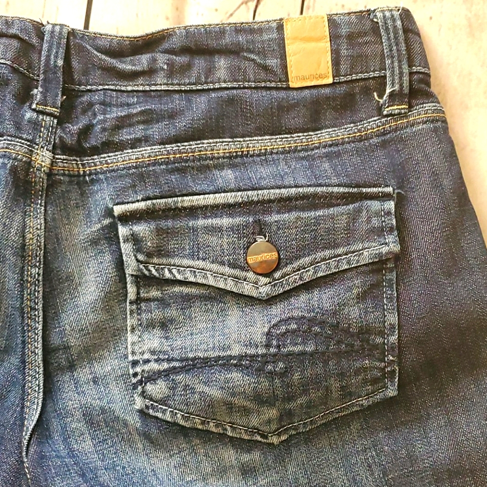 Maurice's dark wash flare leg wrinkled jeans 7/8 - Picture 6 of 10